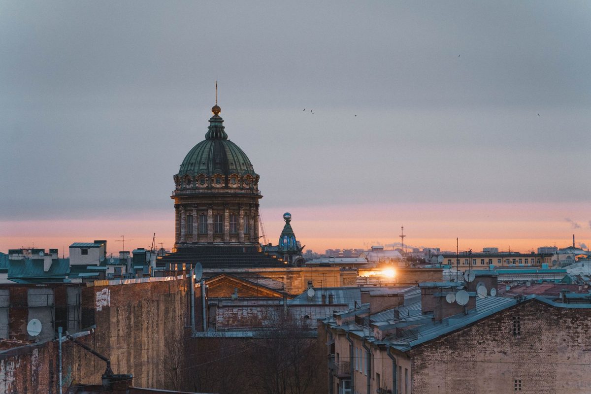 Что привезти из Санкт-Петербурга в подарок?